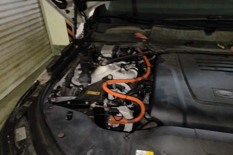 Used Land Rover Range SportNew Energy 2018 P400e Engine Bay Right