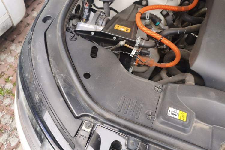 Used Land Rover Range SportNew Energy 2018 P400e Engine Bay Right