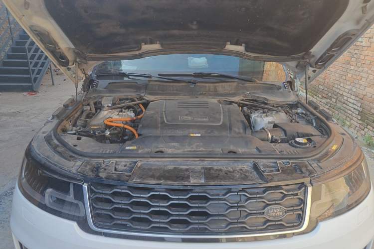 Used Land Rover Range SportNew Energy 2018 P400e Engine Bay