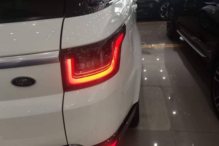 Used Land Rover Range SportNew Energy 2018 P400e Exterior 3