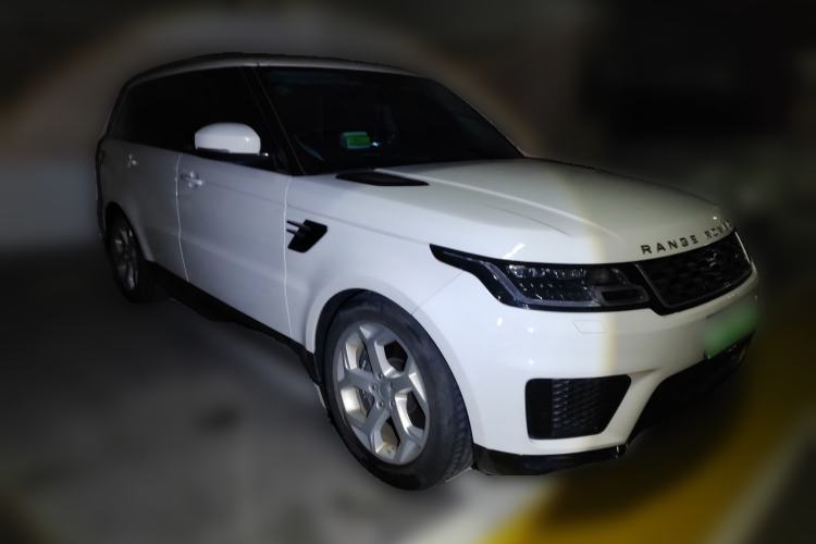 Used Land Rover Range SportNew Energy 2018 P400e Front Right 45 Deg
