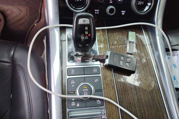 Used Land Rover Range SportNew Energy 2018 P400e Gear Lever