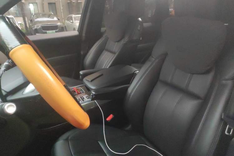 Used Land Rover Range SportNew Energy 2018 P400e Left Front Seat