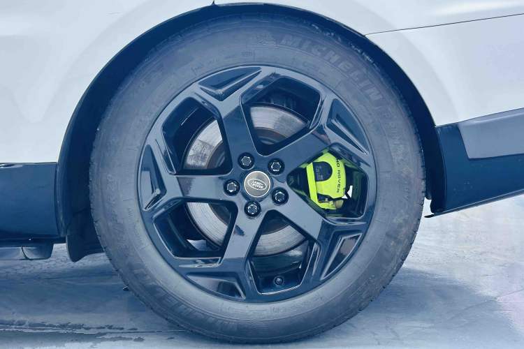 Used Land Rover Range SportNew Energy 2018 P400e Left Front Wheel Hub