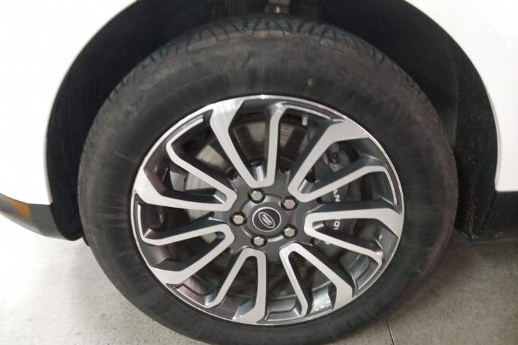 Used Land Rover Range SportNew Energy 2018 P400e Left Front Wheel Hub