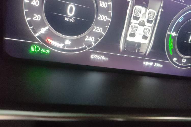 Used Land Rover Range SportNew Energy 2018 P400e Odometer Close Up