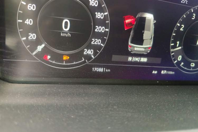 Used Land Rover Range SportNew Energy 2018 P400e Odometer Close Up