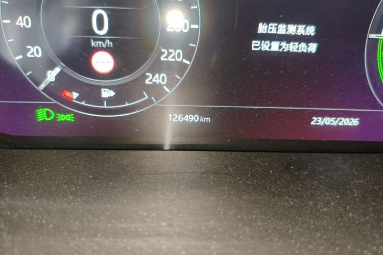 Used Land Rover Range SportNew Energy 2018 P400e Odometer Close Up