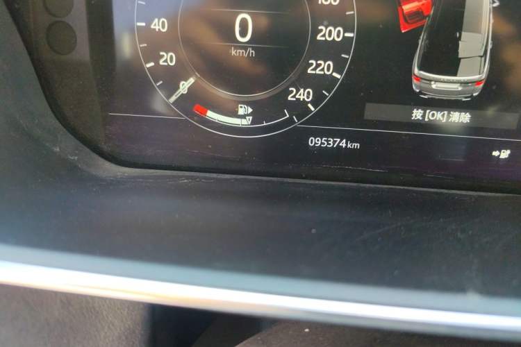 Used Land Rover Range SportNew Energy 2018 P400e Odometer Close Up