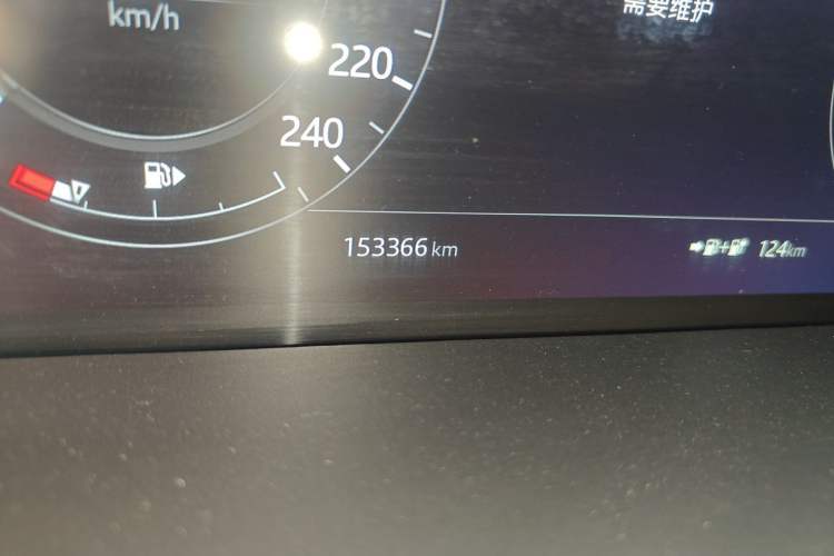Used Land Rover Range SportNew Energy 2018 P400e Odometer Close Up