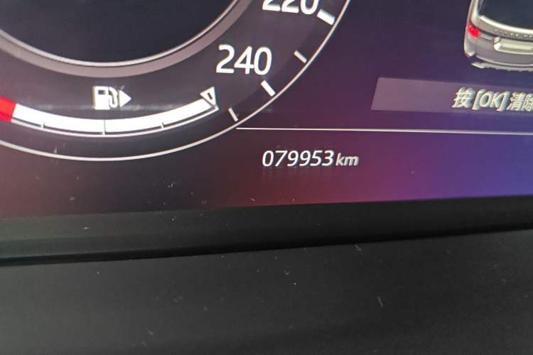 Used Land Rover Range SportNew Energy 2018 P400e Odometer Close Up