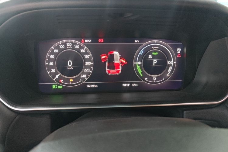 Used Land Rover Range SportNew Energy 2018 P400e Odometer Close Up