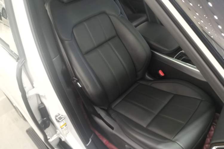 Used Land Rover Range SportNew Energy 2018 P400e Right Front Seat