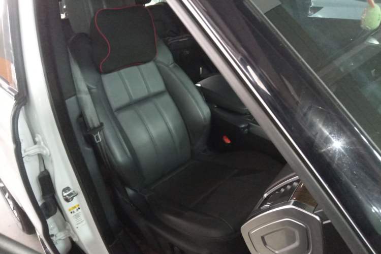 Used Land Rover Range SportNew Energy 2018 P400e Right Front Seat