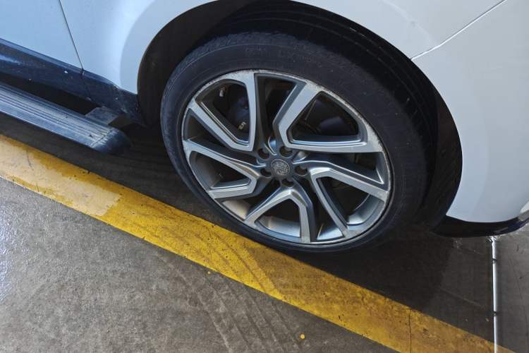 Used Land Rover Range SportNew Energy 2018 P400e Right Front Wheel Hub