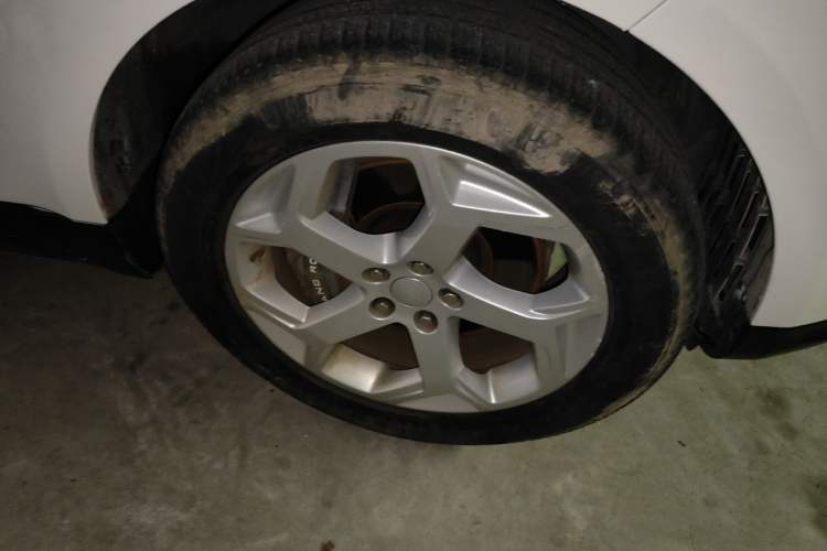 Used Land Rover Range SportNew Energy 2018 P400e Right Front Wheel Hub