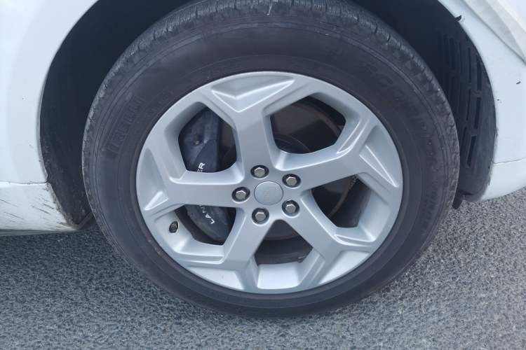 Used Land Rover Range SportNew Energy 2018 P400e Right Front Wheel Hub
