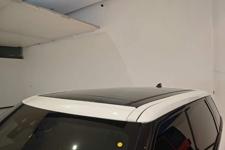 Used Land Rover Range SportNew Energy 2018 P400e Roof