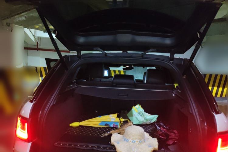 Used Land Rover Range SportNew Energy 2018 P400e Trunk