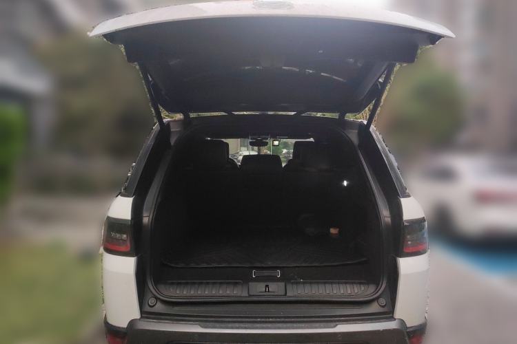 Used Land Rover Range SportNew Energy 2018 P400e Trunk