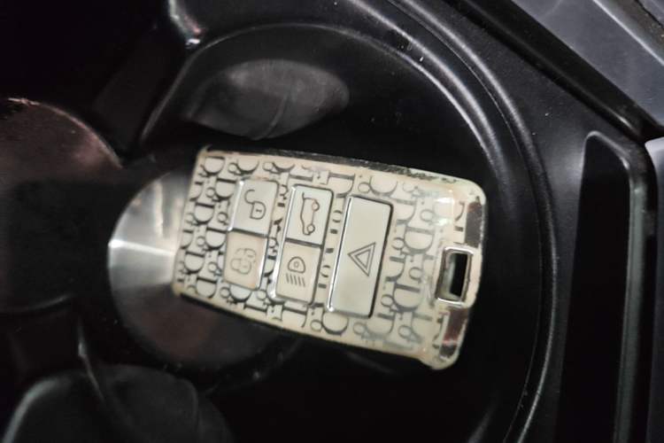 Used Land Rover Range SportNew Energy 2018 P400e Vehicle Key