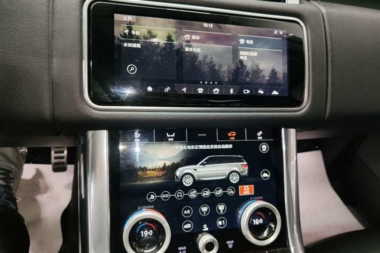 Used Land Rover Range SportNew Energy 2019 P400e HSE Audio And AC Panel