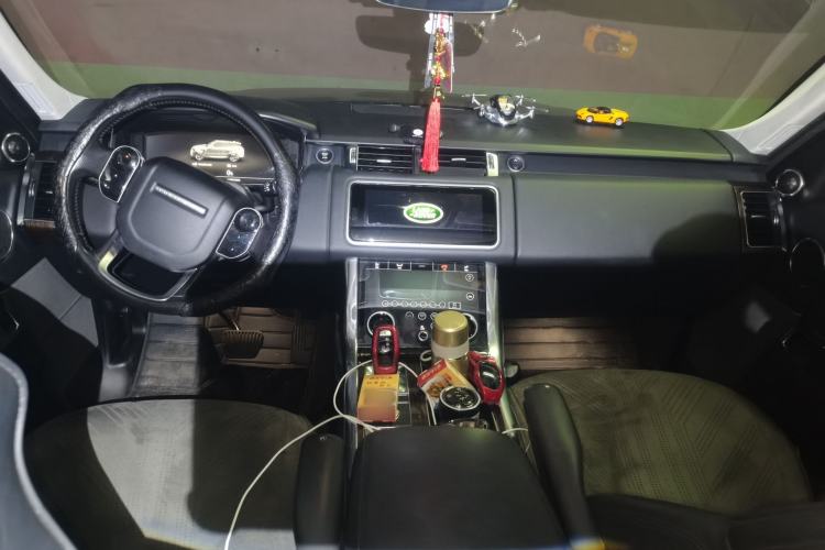 Used Land Rover Range SportNew Energy 2019 P400e HSE Center Console