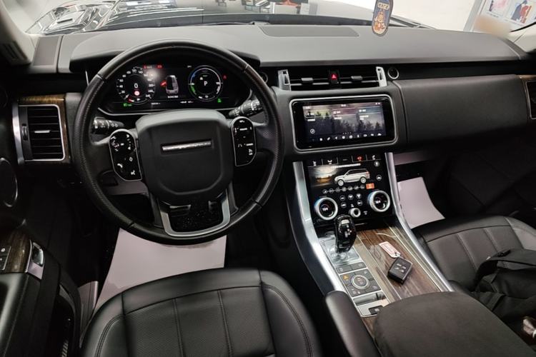 Used Land Rover Range SportNew Energy 2019 P400e HSE Center Console