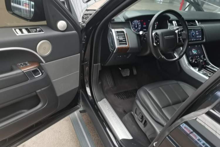 Used Land Rover Range SportNew Energy 2019 P400e HSE Driver Seat