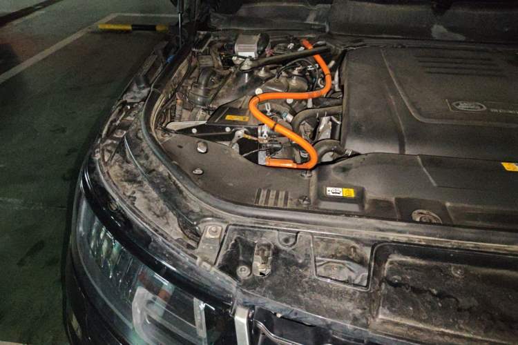 Used Land Rover Range SportNew Energy 2019 P400e HSE Engine Bay Right
