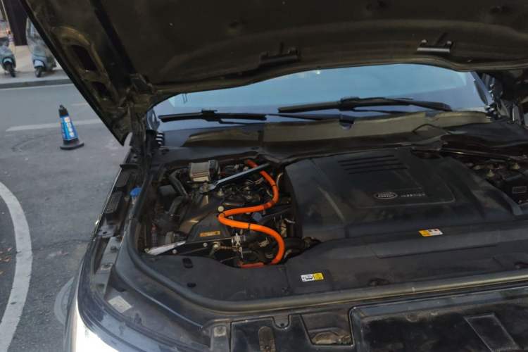 Used Land Rover Range SportNew Energy 2019 P400e HSE Engine Bay Right