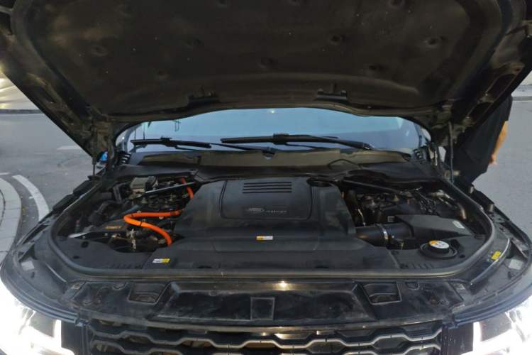 Used Land Rover Range SportNew Energy 2019 P400e HSE Engine Bay