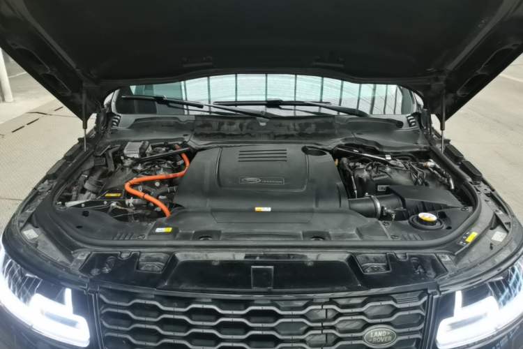 Used Land Rover Range SportNew Energy 2019 P400e HSE Engine Bay