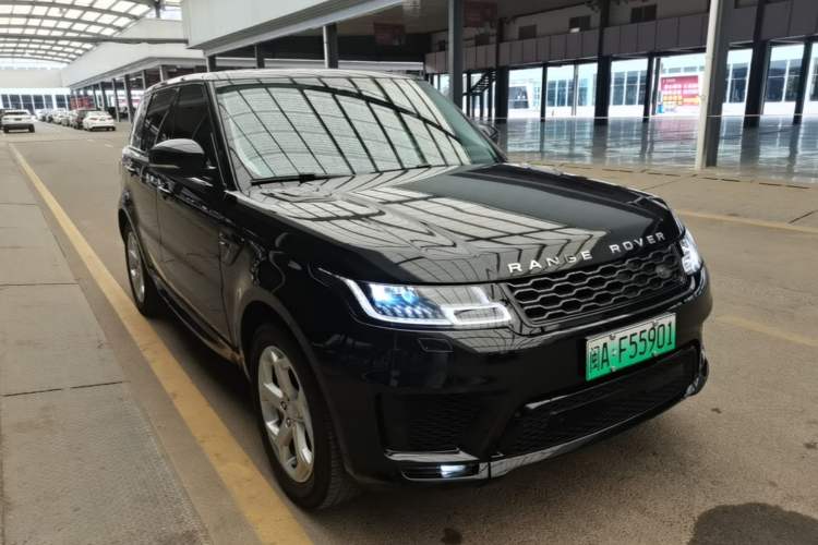 Used Land Rover Range SportNew Energy 2019 P400e HSE Front Right 45 Deg