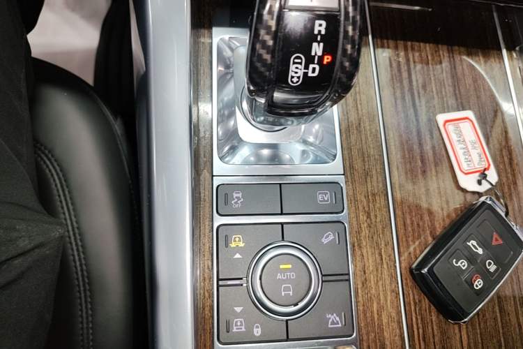 Used Land Rover Range SportNew Energy 2019 P400e HSE Gear Lever