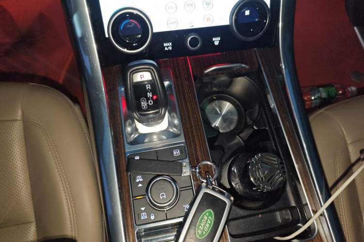 Used Land Rover Range SportNew Energy 2019 P400e HSE Gear Lever