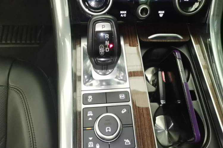Used Land Rover Range SportNew Energy 2019 P400e HSE Gear Lever