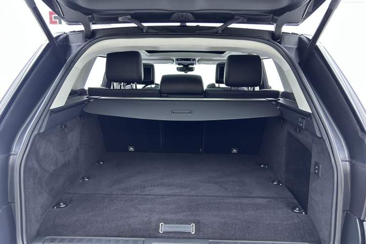 Used Land Rover Range SportNew Energy 2019 P400e HSE Interior 10