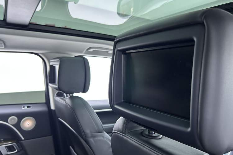 Used Land Rover Range SportNew Energy 2019 P400e HSE Interior 6