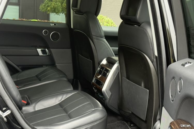 Used Land Rover Range SportNew Energy 2019 P400e HSE Interior 9