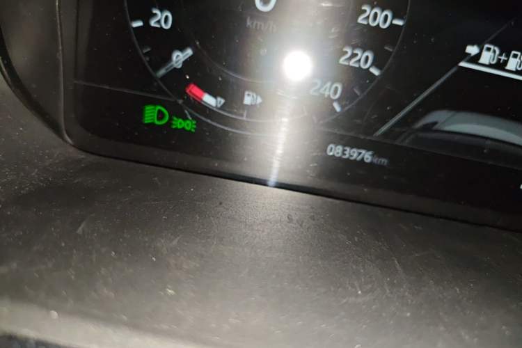 Used Land Rover Range SportNew Energy 2019 P400e HSE Odometer Close Up