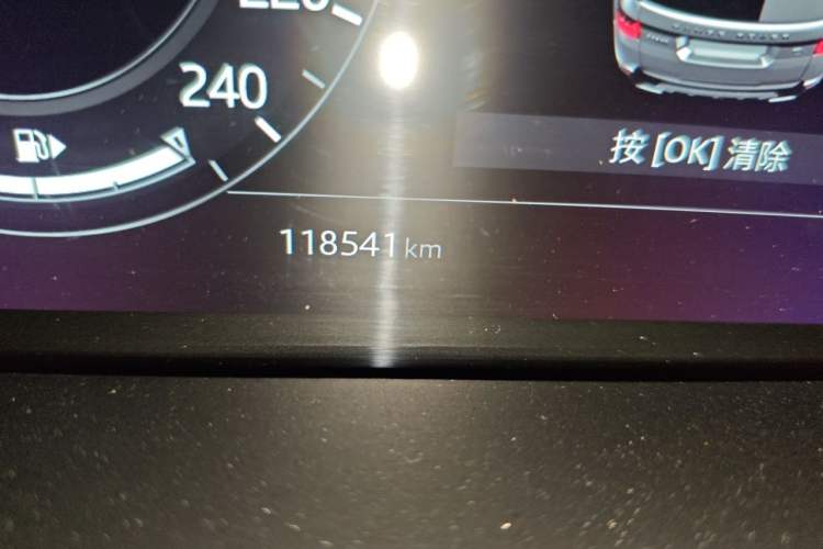 Used Land Rover Range SportNew Energy 2019 P400e HSE Odometer Close Up