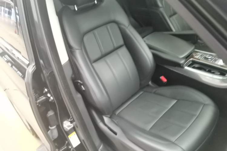 Used Land Rover Range SportNew Energy 2019 P400e HSE Right Front Seat