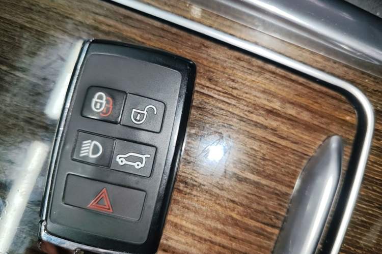 Used Land Rover Range SportNew Energy 2019 P400e HSE Vehicle Key