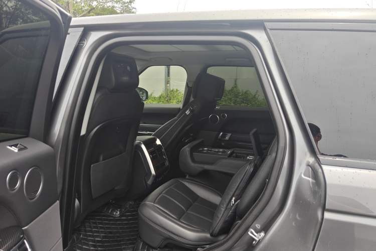 Used Land Rover Range SportNew Energy 2019 P400e HSE Left Rear Seat
