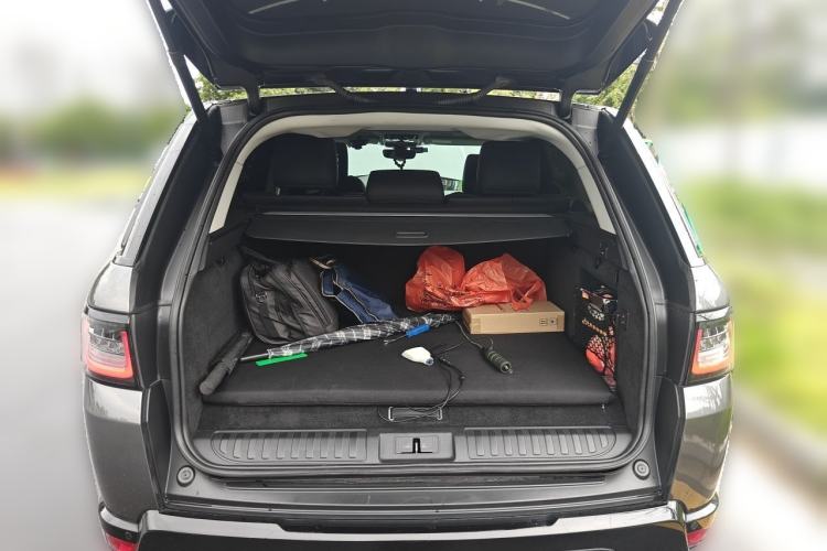 Used Land Rover Range SportNew Energy 2019 P400e HSE Trunk