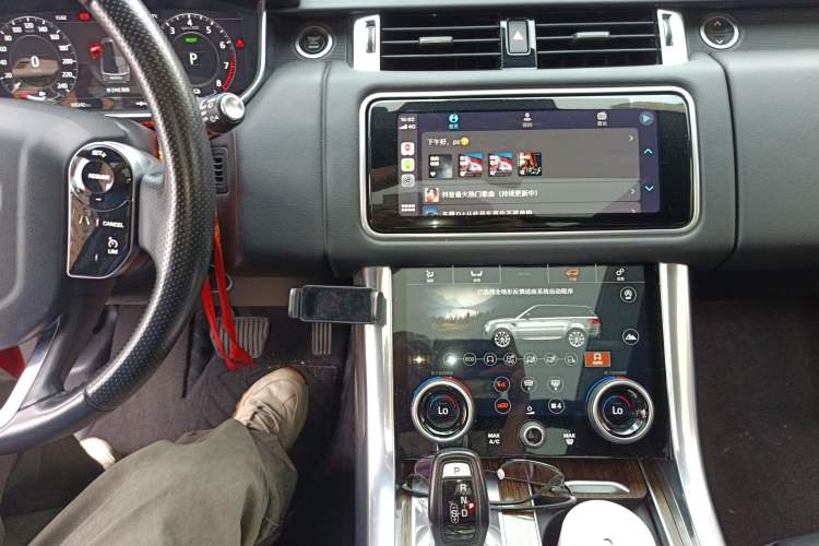 Used Land Rover Range SportNew Energy 2019 P400e HSE Audio And AC Panel