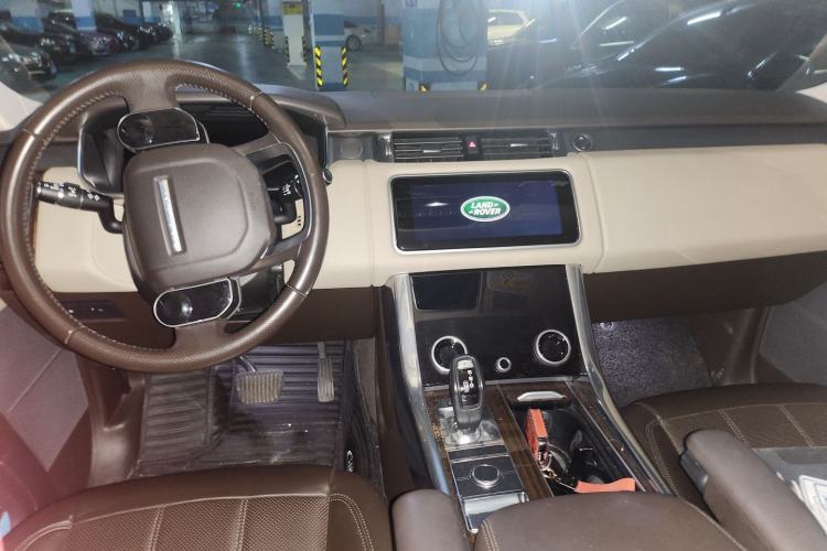 Used Land Rover Range SportNew Energy 2019 P400e HSE Center Console