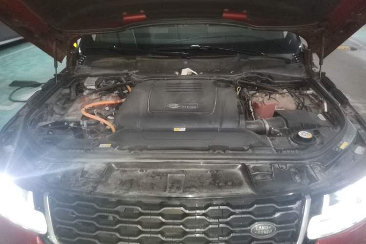 Used Land Rover Range SportNew Energy 2019 P400e HSE Engine Bay