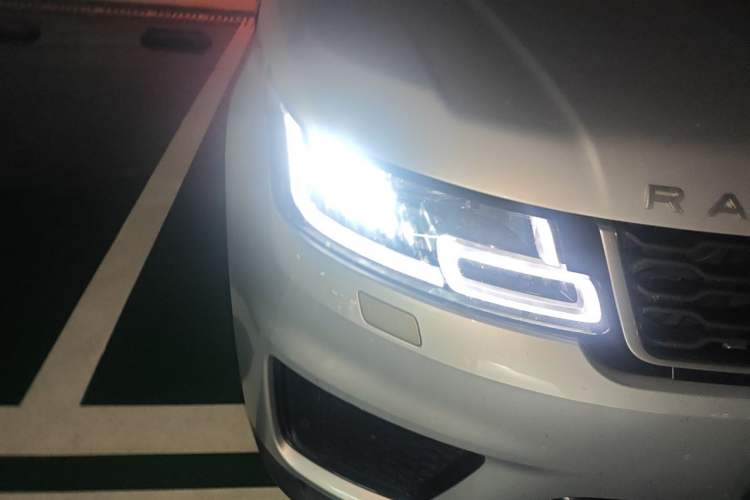 Used Land Rover Range SportNew Energy 2019 P400e SE Right Front Headlight